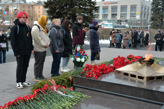 Фоторепортаж: В Северодвинске возложили цветы ко Дню Победы